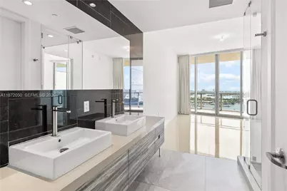 1100 Biscayne Blvd #3404, Miami, FL 33132 - Photo 19