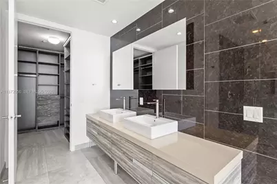 1100 Biscayne Blvd #3404, Miami, FL 33132 - Photo 21