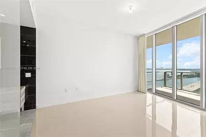 1100 Biscayne Blvd #3404, Miami, FL 33132 - Photo 17