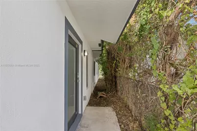 1844 NW 33rd St, Miami, FL 33142 - Photo 23