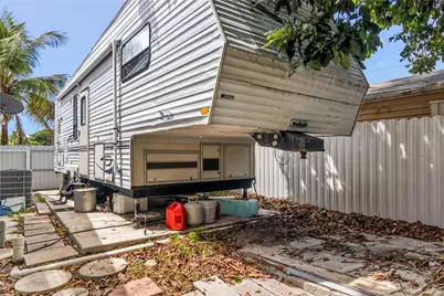 10615 SW 200th St, Cutler Bay, FL 33157 - Photo 35