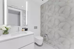 300 Biscayne Blvd Way, Miami, FL 33131 - Photo 9