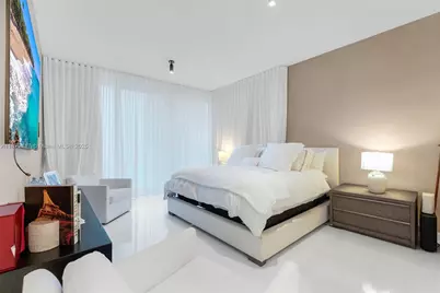 300 Biscayne Boulevard Way #4104C, Miami, FL 33131 - Photo 17