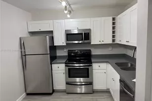 721 N Pine Island Rd, Plantation, FL 33324 - Photo 5