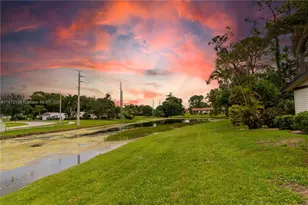 1014 Pine Isle Ln, Naples, FL 34112 - Photo 19