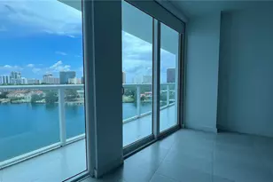 9821 E Bay Harbor Dr, Bay Harbor Islands, FL 33154 - Photo 17