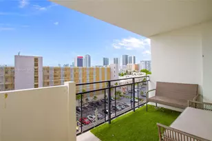 401 Golden Isles Dr, Hallandale Beach, FL 33009 - Photo 27