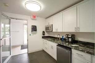 401 Golden Isles Dr, Hallandale Beach, FL 33009 - Photo 31