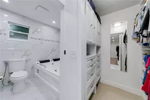 1025 NW 128th Ct, Miami, FL 33182 - Photo 27