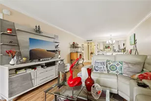 5732 Coral Lake Dr, Margate, FL 33063 - Photo 7