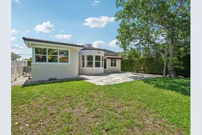 8875 Abbott Avenue, Surfside, FL 33154 - Photo 29