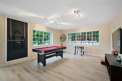 951 NW 148th St, Miami, FL 33168 - Photo 13