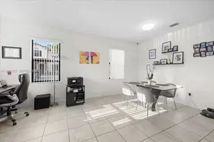 9287 W 33rd Ln, Hialeah, FL 33018 - Photo 7