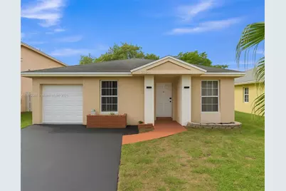 5904 Woodland Point Pl, Tamarac, FL 33319 - Photo 1