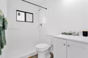 13210 Memorial Hwy, North Miami, FL 33161 - Photo 33