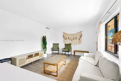 13210 Memorial Hwy #211, North Miami, FL 33161 - Photo 49