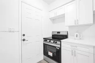 13210 Memorial Hwy, North Miami, FL 33161 - Photo 53