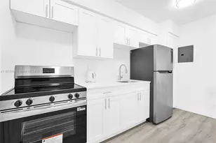 13210 Memorial Hwy, North Miami, FL 33161 - Photo 21