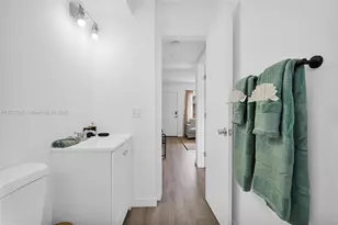 13210 Memorial Hwy, North Miami, FL 33161 - Photo 37