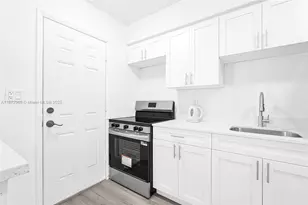 13210 Memorial Hwy, North Miami, FL 33161 - Photo 47