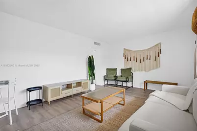 13210 Memorial Hwy #211, North Miami, FL 33161 - Photo 23