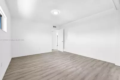 13210 Memorial Hwy #203, North Miami, FL 33161 - Photo 29