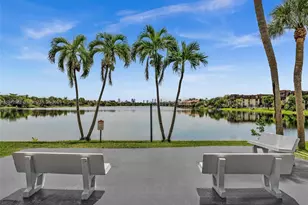 445 NE 195th St, Miami, FL 33179 - Photo 27