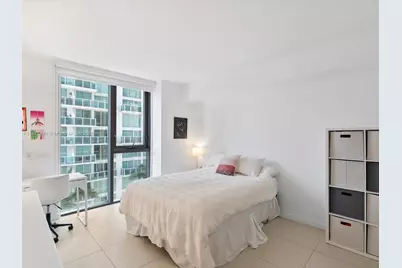 31 SE 6th St #802, Miami, FL 33131 - Photo 15
