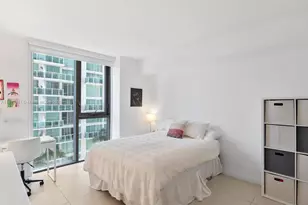 31 SE 6th St, Miami, FL 33131 - Photo 15