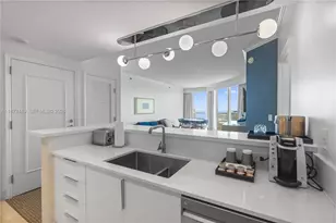 4401 Collins Ave, Miami Beach, FL 33140 - Photo 19