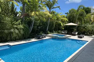 343 S 190th St, Sunny Isles Beach, FL 33160 - Photo 3