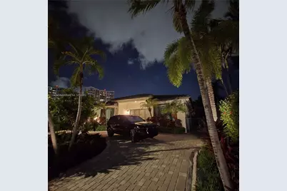 343 S 190th St, Sunny Isles Beach, FL 33160 - Photo 21