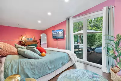 11377 W Biscayne Canal Rd, Miami, FL 33161 - Photo 45