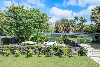 11377 W Biscayne Canal Rd, Miami, FL 33161 - Photo 7