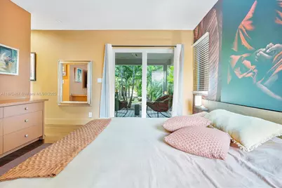 11377 W Biscayne Canal Rd, Miami, FL 33161 - Photo 31