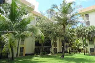 650 NE 149th St, Miami, FL 33161 - Photo 13