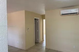 1541 NE 8th St, Homestead, FL 33033 - Photo 3