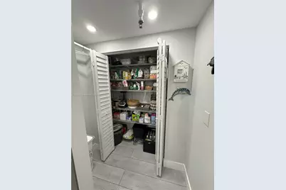 3200 Collins Ave #11-3, Miami Beach, FL 33140 - Photo 13