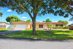 5561 SW 2nd Ct, Plantation, FL 33317 - Photo 5