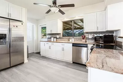 5561 SW 2nd Ct, Plantation, FL 33317 - Photo 11
