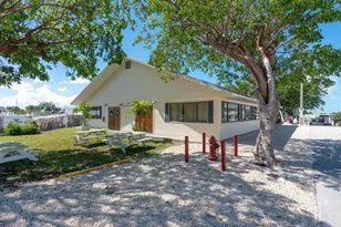 325 Calusa St, Key Largo, FL 33037 - Photo 35