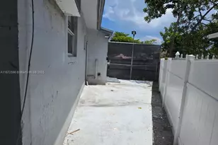511 NW 4th Ave, Hallandale Beach, FL 33009 - Photo 25