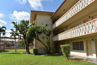 11855 NE 19th Dr #10, North Miami, FL 33181 - Photo 11
