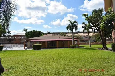 11855 NE 19th Dr #10, North Miami, FL 33181 - Photo 9