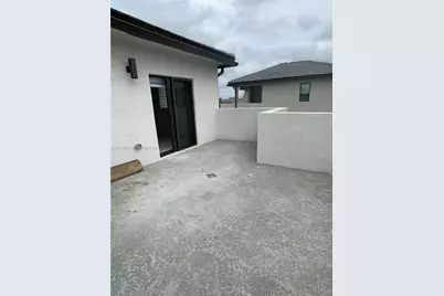 8118 NW 42nd St, Doral, FL 33166 - Photo 15