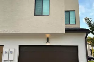 8118 NW 42nd St, Doral, FL 33166 - Photo 5