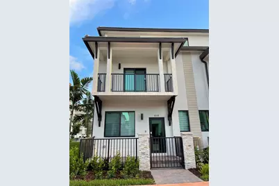 8118 NW 42nd St, Doral, FL 33166 - Photo 1