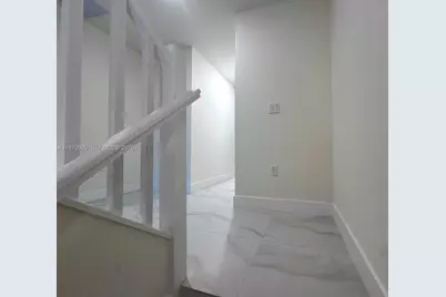 8118 NW 42nd St, Doral, FL 33166 - Photo 17