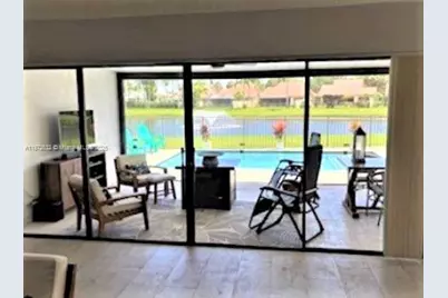 2820 Cuyahoga Ln, West Palm Beach, FL 33409 - Photo 23