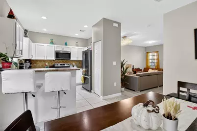 348 NE 37th Ter, Homestead, FL 33033 - Photo 11